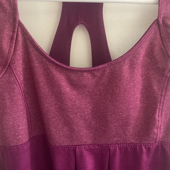 Purple sports tank top with a build on bra - Picture 2 of 6
